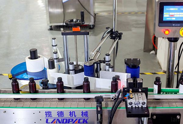 bottle filling and sealing machine