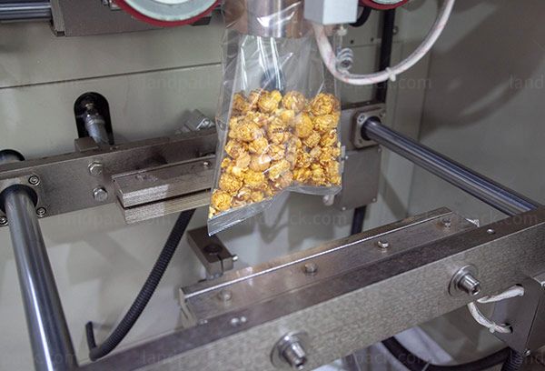 popcorn bagging machine