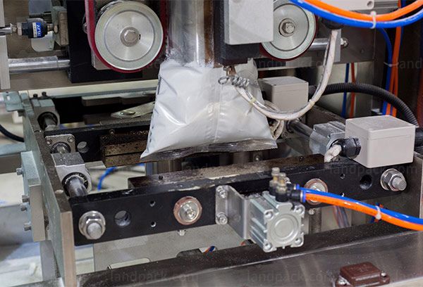 sugar pouch packing machine