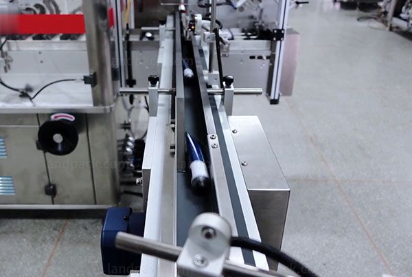 tube filling and sealing machine