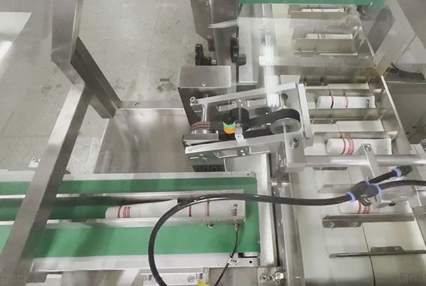 automatic tube filling and sealing machine