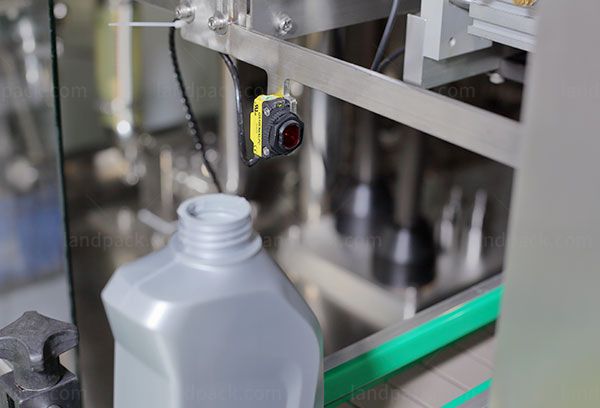automatic liquid bottle filling machine