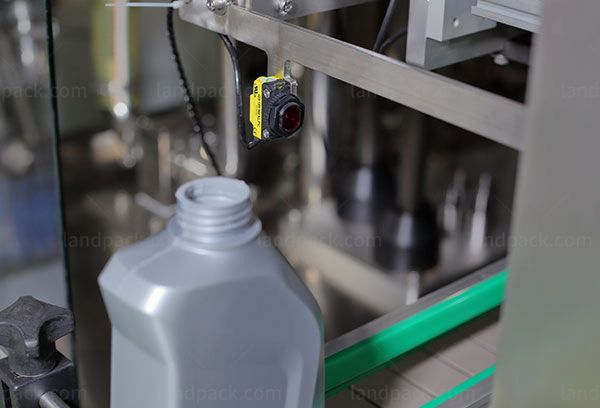alcohol bottle filling machine