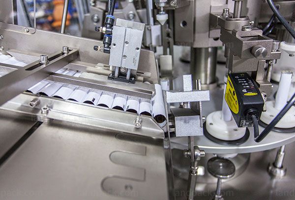 aluminium tube filling and sealing machine