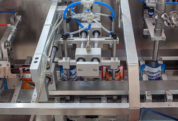 pickle bottle packing machine
