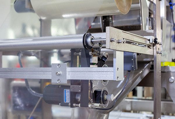 peanut packaging machine