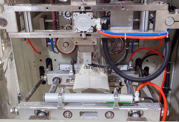 flour filling machine