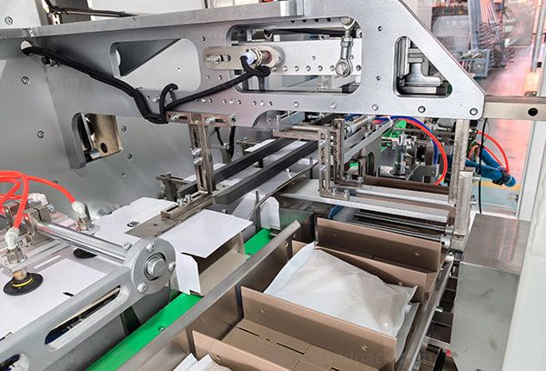 automatic cartoning machine