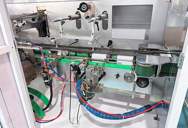 cartoning packaging machine
