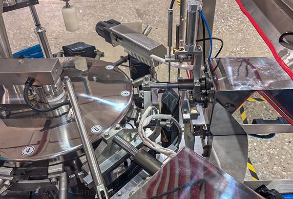 peanut packaging machine