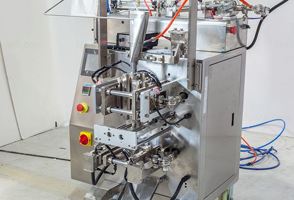 vertical form fill seal machine