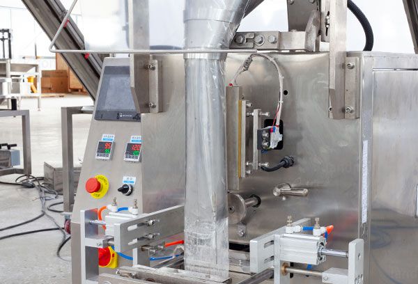 powder filling and sealing machine
