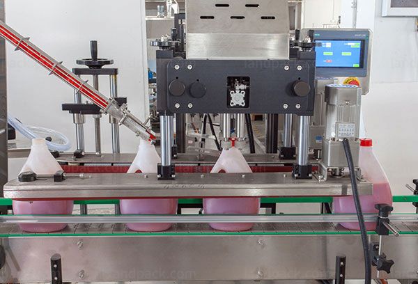 sauce bottling machine
