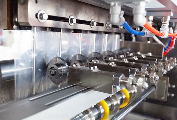 shampoo pouch filling machine