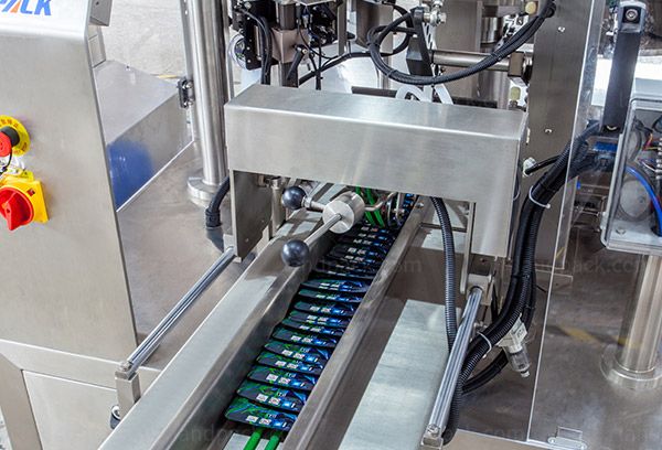 cannabis oil filling machine