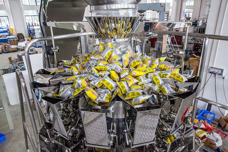 Automatic Rotary Pouch Packing Machine For Candy Toffee Confectionery