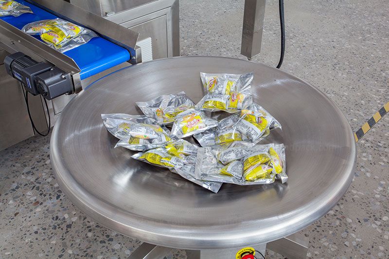 Automatic Rotary Pouch Packing Machine For Candy Toffee Confectionery
