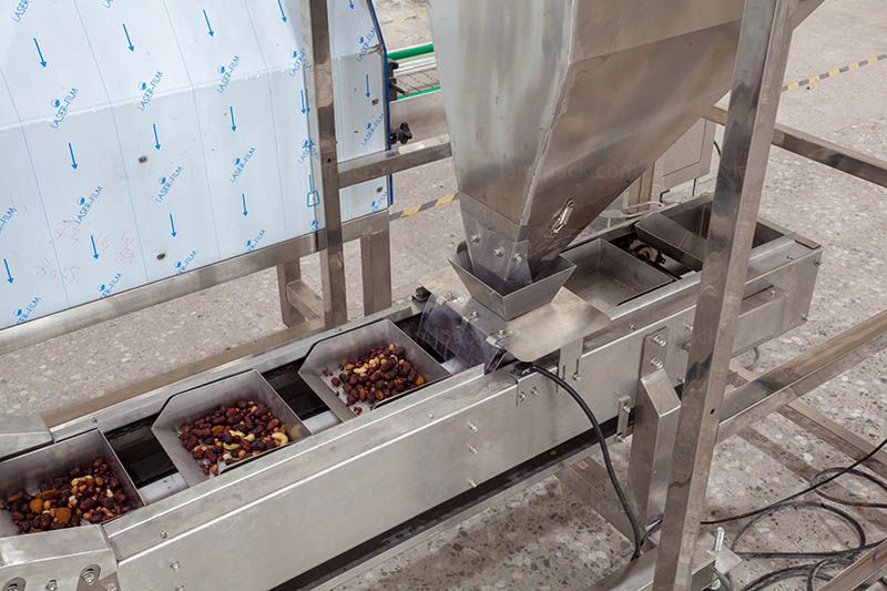 Automatic Mixed Nuts Snack Mini Doypack Packing Machine With Measure