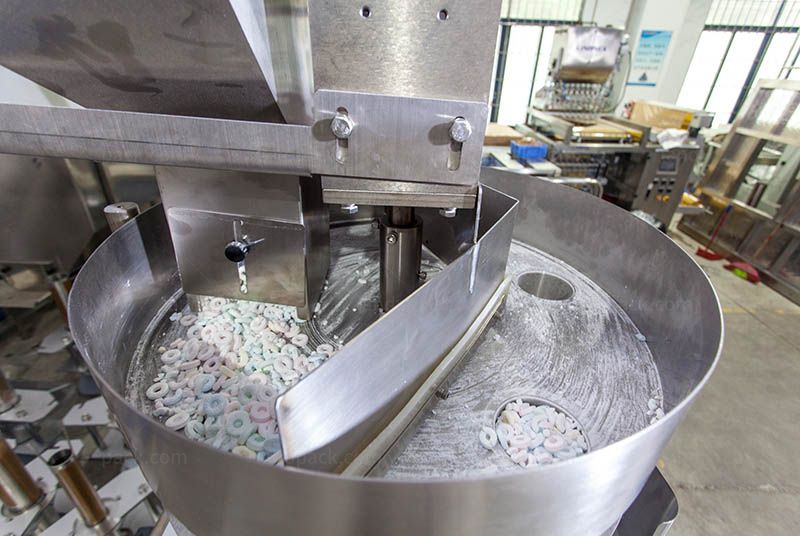 Automatic Gummy Vertical Packing Machine with Measuring Cup Automatic Gummy Vertical Packing Machine with Measuring Cup
